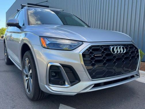 Florett Silver Metallic 2023 Audi Q5 45 S line Premium Plus