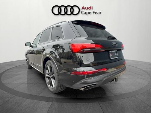 Mythos Black Metallic 2026 Audi Q7 55 Premium Plus