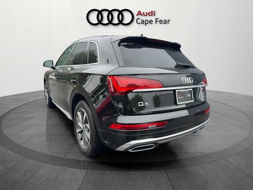 Mythos Black Metallic 2023 Audi Q5 45 S line Premium Plus