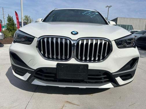 Alpine White 2022 BMW X1 xDrive28i