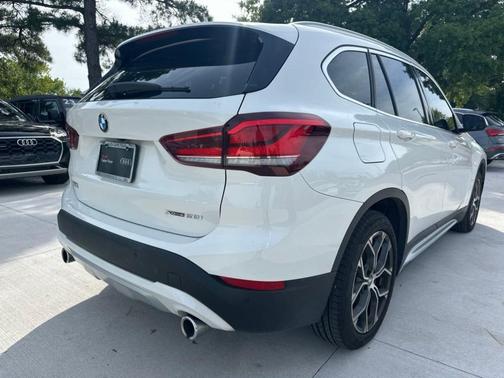 Alpine White 2022 BMW X1 xDrive28i