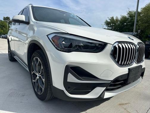 Alpine White 2022 BMW X1 xDrive28i