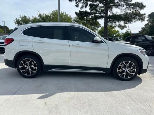 Alpine White 2022 BMW X1 xDrive28i