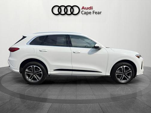 Arkona White 2025 Audi Q5 2.0T quattro Premium