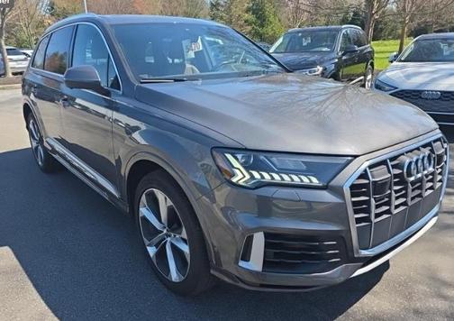 Samurai Gray Metallic 2023 Audi Q7 55 Premium Plus