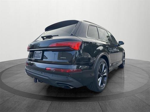 2026 Audi Q7 55 Premium Plus