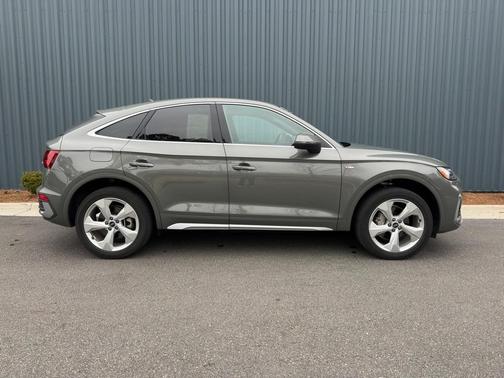 2023 Audi Q5 45 S line quattro Premium