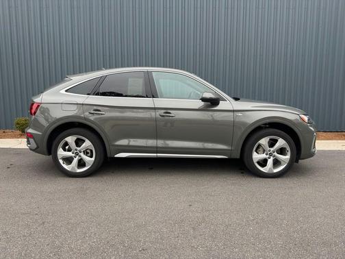 2023 Audi Q5 45 S line quattro Premium