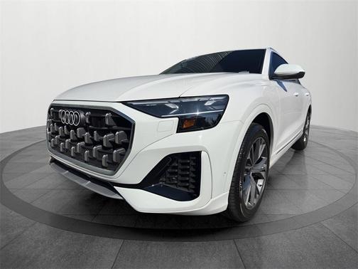 2024 Audi Q8 55 Premium