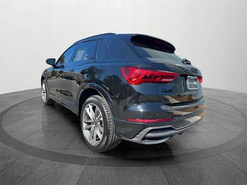 2025 Audi Q3 45 S line Premium