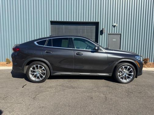 2023 BMW X6 xDrive40i