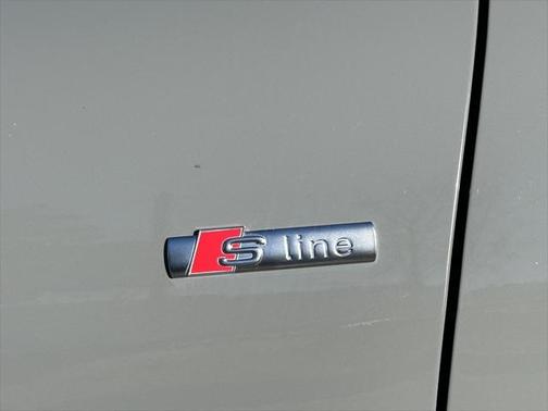 2025 Audi Q4 e-tron Prestige 55 quattro