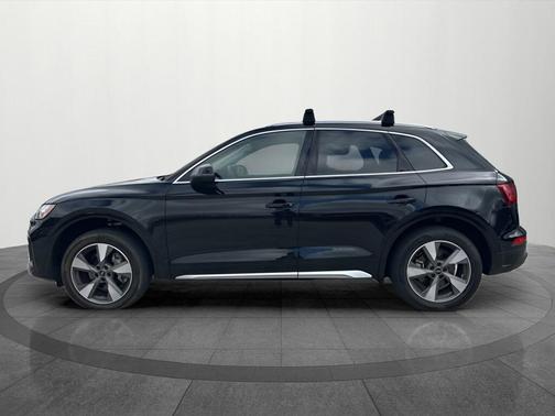 2023 Audi Q5 40 Premium Plus