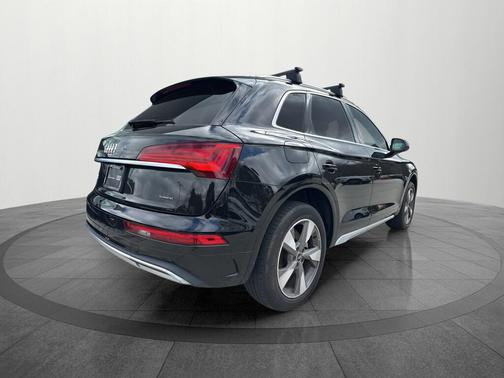 2023 Audi Q5 40 Premium Plus