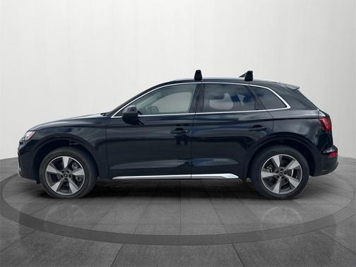 2023 Audi Q5 40 Premium Plus