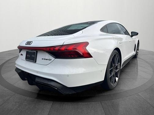 Arkona White 2026 Audi RS e-tron GT Base