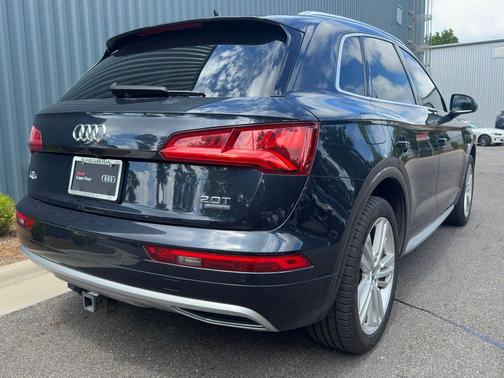 Moonlight Blue Metallic 2018 Audi Q5 2.0T Prestige