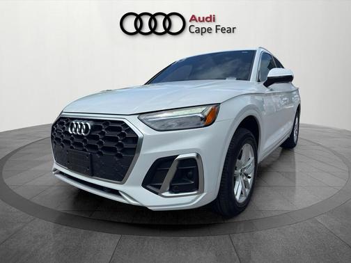 Glacier White Metallic 2023 Audi Q5 45 S line quattro Premium