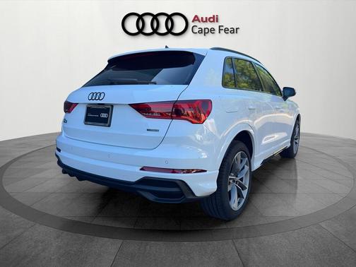 Arkona White 2025 Audi Q3 45 S line Premium