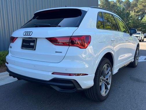 Arkona White 2025 Audi Q3 45 S line Premium