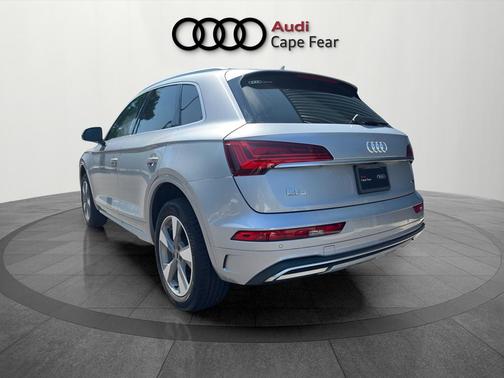 Florett Silver Metallic 2023 Audi Q5 40 Premium Plus
