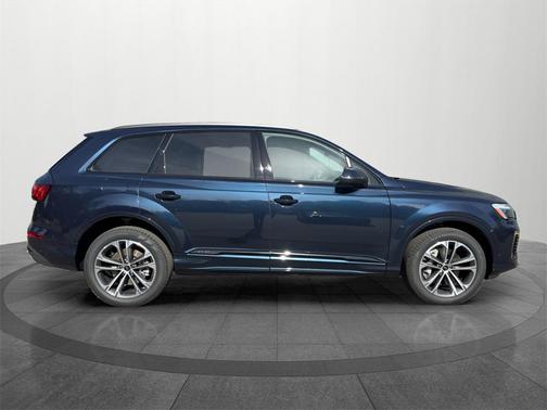 2026 Audi Q7 45 Premium