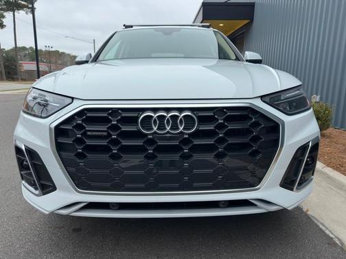 2024 Audi Q5 45 S line quattro Premium