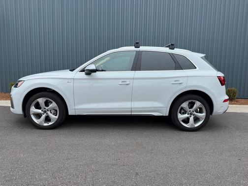 2024 Audi Q5 45 S line quattro Premium