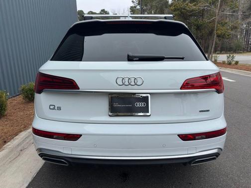 2024 Audi Q5 45 S line quattro Premium