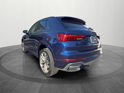 2025 Audi Q3 45 S line Premium