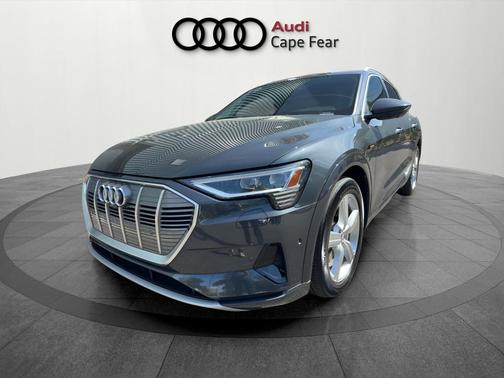 2019 Audi e-tron Premium Plus
