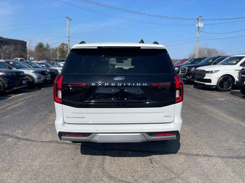 OXFORD WHITE 2025 Ford Expedition PLATINUM
