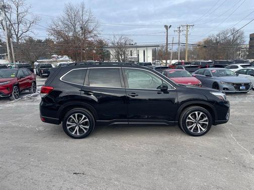 Crystal Black Silica 2019 Subaru Forester LIMITED