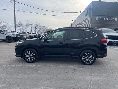 Crystal Black Silica 2019 Subaru Forester LIMITED