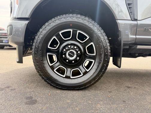 CARBONIZED GREY METALLIC 2026 Ford F-250 PLATINUM