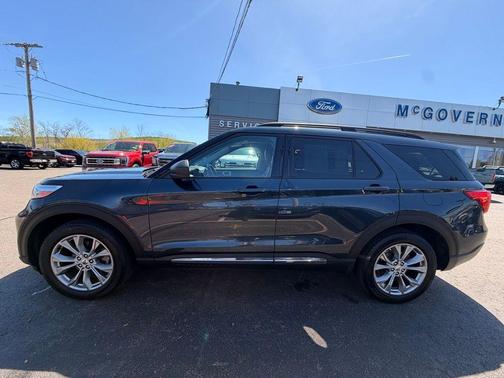 STONE BLUE METALLIC 2023 Ford Explorer XLT