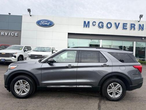 CARBONIZED GRAY METALLIC 2022 Ford Explorer XLT