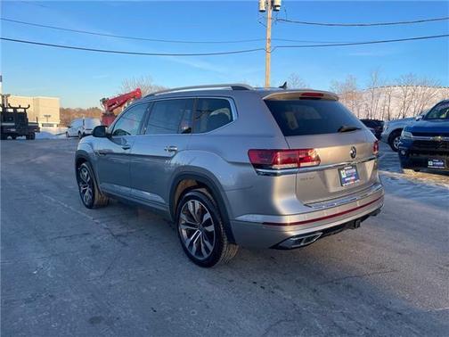 Pyrite Silver Metallic 2022 Volkswagen Atlas 3.6 SEL PREMIUM R-LINE