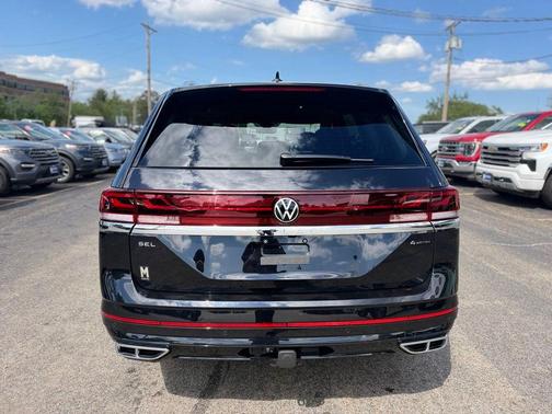 Deep Black Pearl Effect 2026 Volkswagen Atlas 2.0T SEL PREMIUM R-LINE