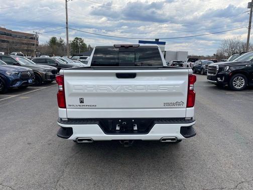 Iridescent Pearl Tricoat 2024 Chevrolet Silverado 1500 HIGH COUNTRY