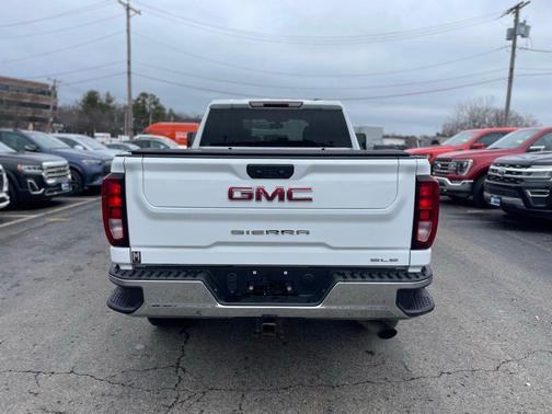 Summit White 2022 GMC Sierra 1500 SLE