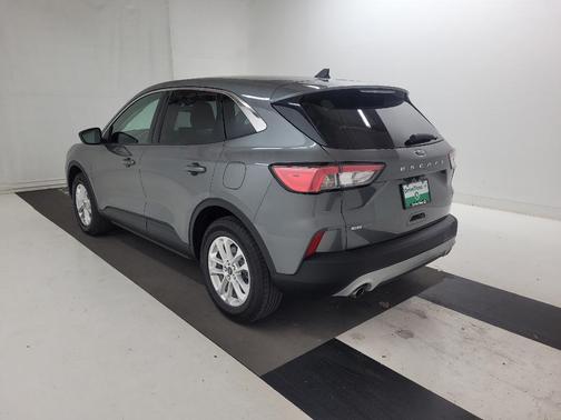 Carbonized Gray Metallic 2022 Ford Escape SE