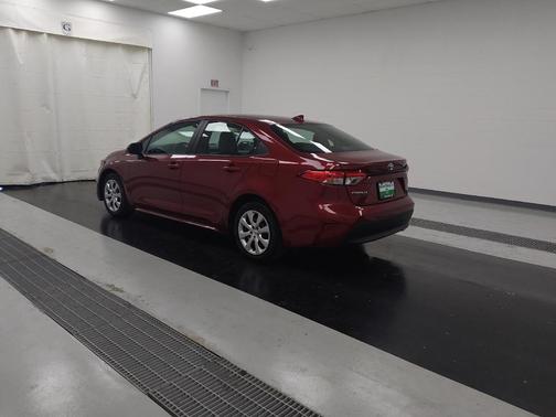 Ruby Flare Pearl 2025 Toyota Corolla LE