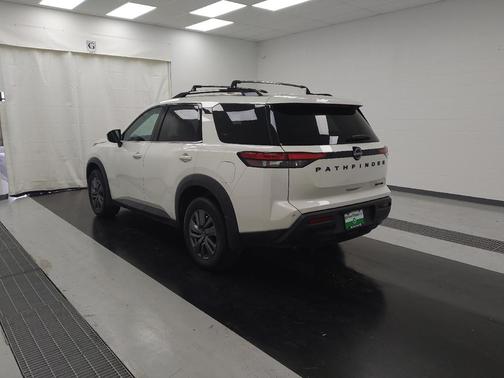 2022 Nissan Pathfinder SV 4WD