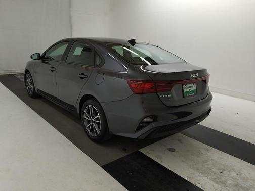 Gravity Gray 2022 Kia Forte LXS