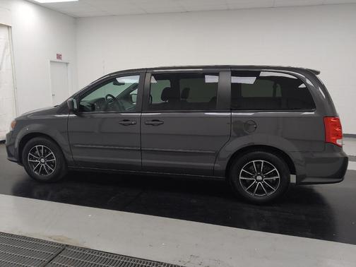Granite Crystal Metallic Clearcoat 2016 Dodge Grand Caravan SXT