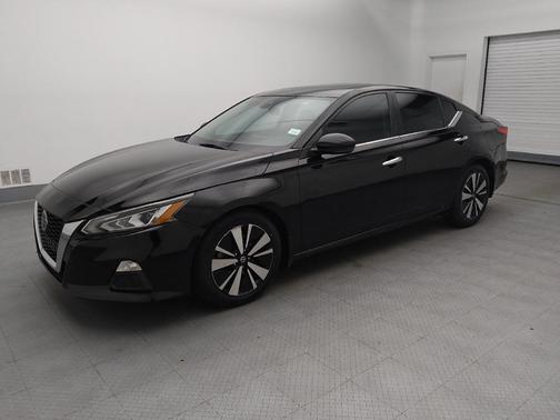 Super Black 2021 Nissan Altima 2.5 SV