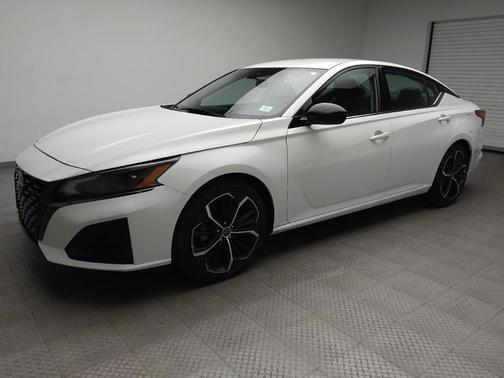 2023 Nissan Altima SR FWD
