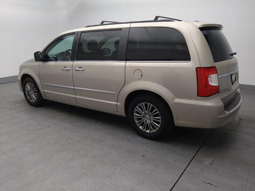 2014 Chrysler Town & Country Touring-L