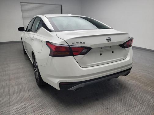 2022 Nissan Altima SR FWD